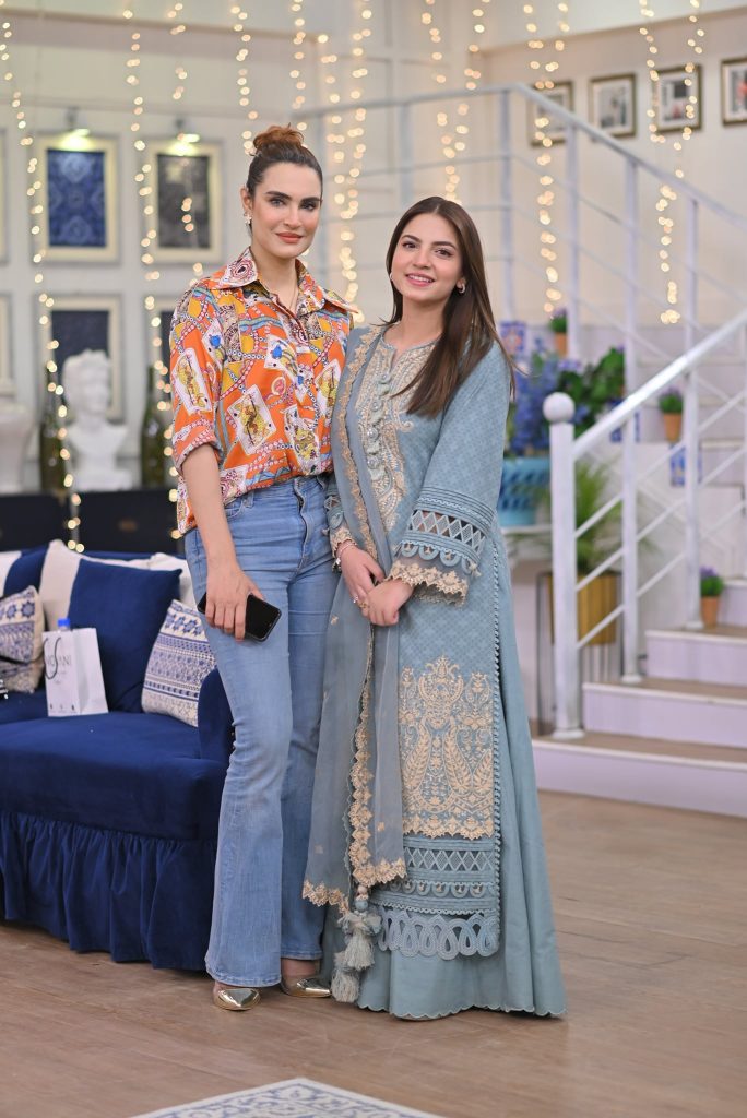 Dananeer And Nadia Hussain With Their Mothers At GMP