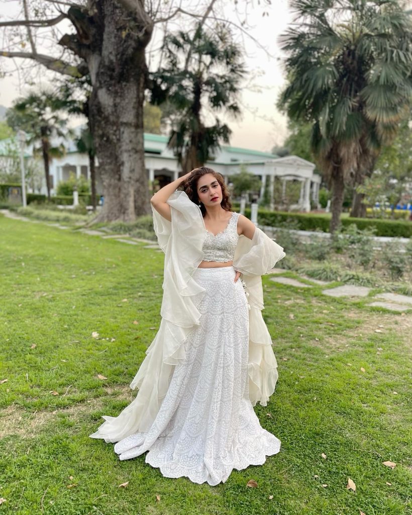 Hajra Yamin’s Choice Of Outfit At A Recent Wedding Invites Criticism