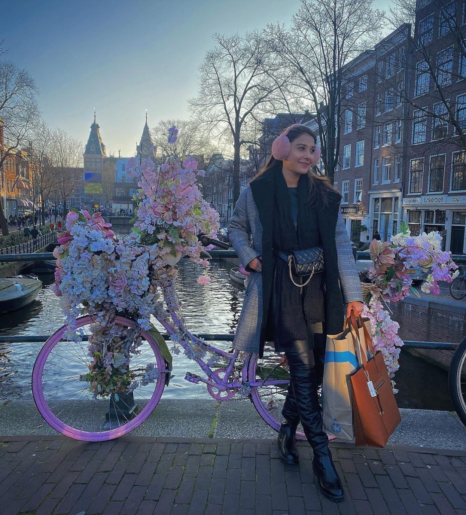 Hina Altaf And Aagha Ali's Latest Vacation Pictures From Amsterdam