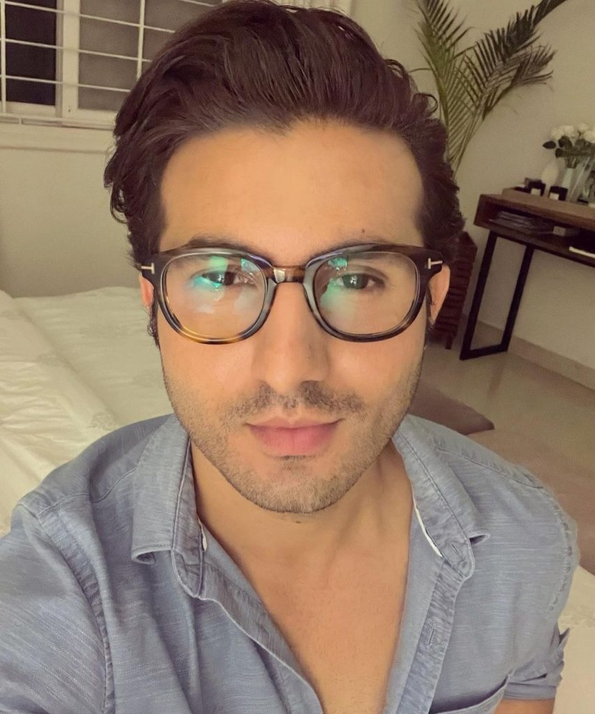 Netizens Troll Shahroz Sabzwari On Hinting At His Resemblance With Simon Leviev