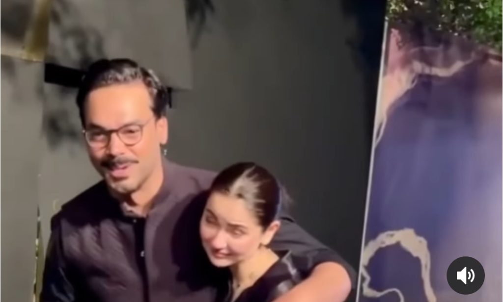 Public React To Leading Actors Holding Hania Inappropriately for Pictures