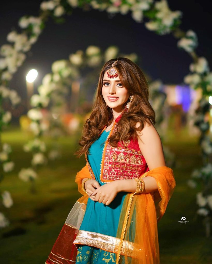Jannat Mirza's Enchanting Clicks From A Recent Wedding Event