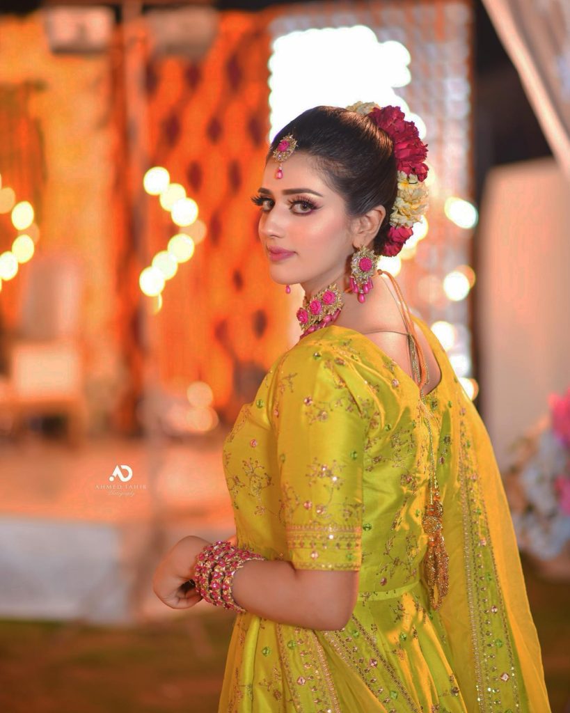 Jannat Mirza's Enchanting Clicks From A Recent Wedding Event