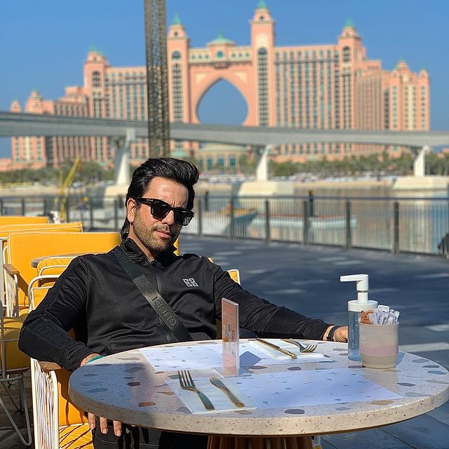 Junaid Khan's Latest Vacation Pictures From Dubai