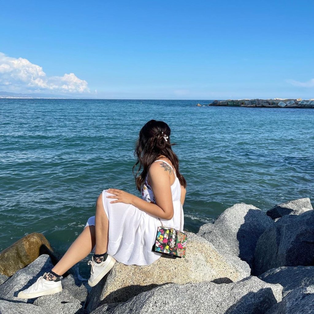 Actress Maira Khan's Latest Breathtaking Vacation Pictures