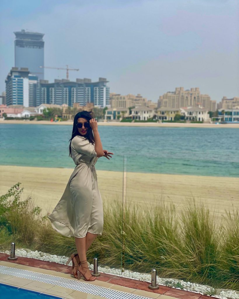 Actress Maira Khan's Latest Breathtaking Vacation Pictures