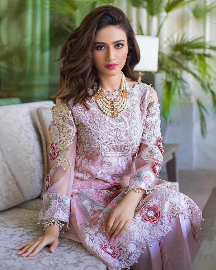 Makeup Artist Syed Hussain Reveals The Real Side Of Sana Javed And Manal’s Controversy