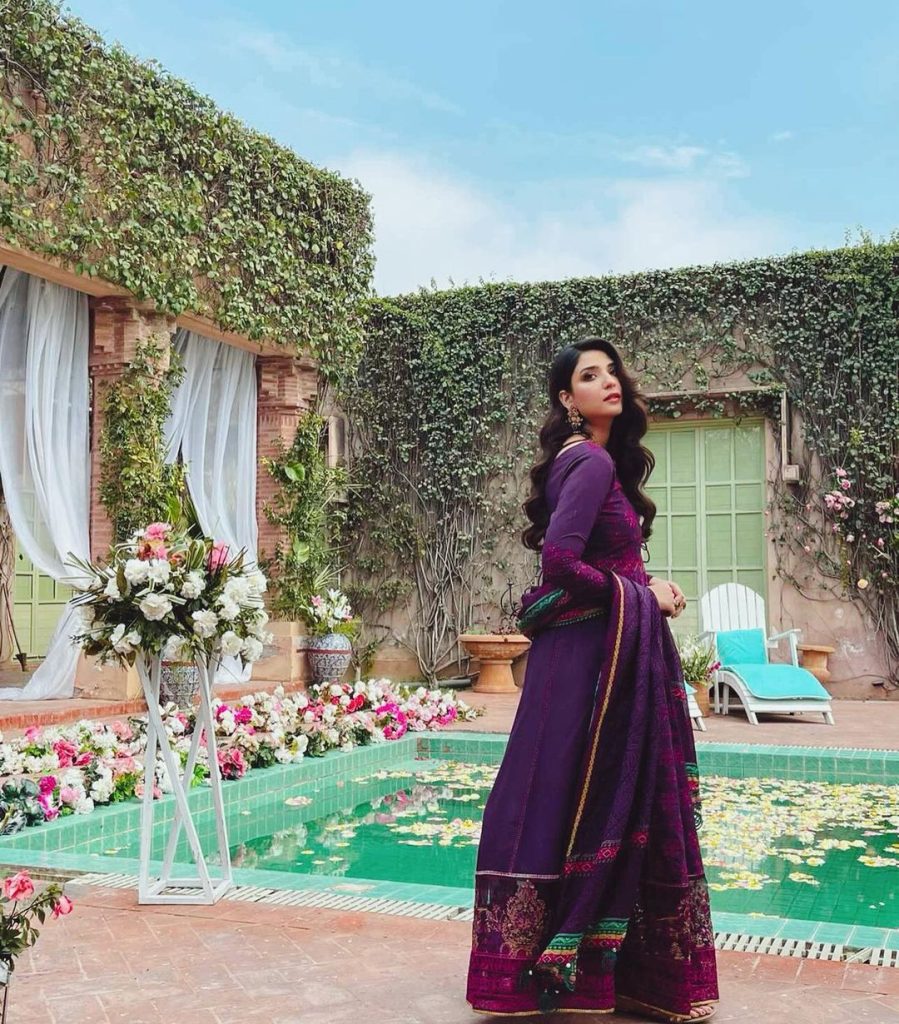 Ramsha Khan Exudes Traditional Charm In Her Latest Bridal Shoot