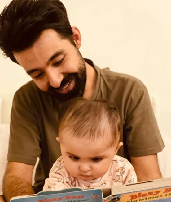 Saadia Ghaffar's recent adorable pics with daughter Raya