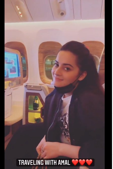 Aiman Khan and Muneeb Butt Pictures From Dubai Travel