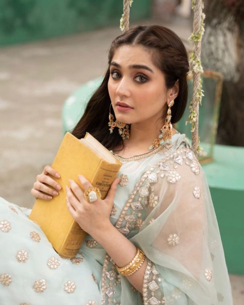 Dur e Fishan Is Nothing Short Of Royalty In Latest Clicks
