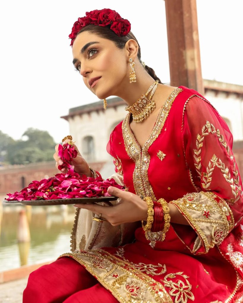 Maya Ali Looks Gorgeous In Traditional Maya Pret