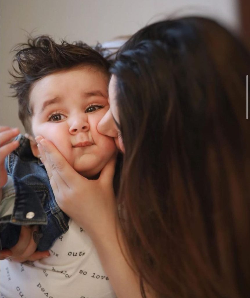 Pretty New Pictures of Naimal Khawar Khan With Son Mustafa Abbasi