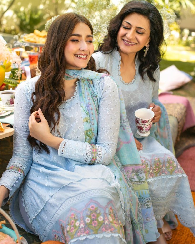 Dur e Fishan And Saba Hameed Give Pure Family Vibes In Latest Shoot