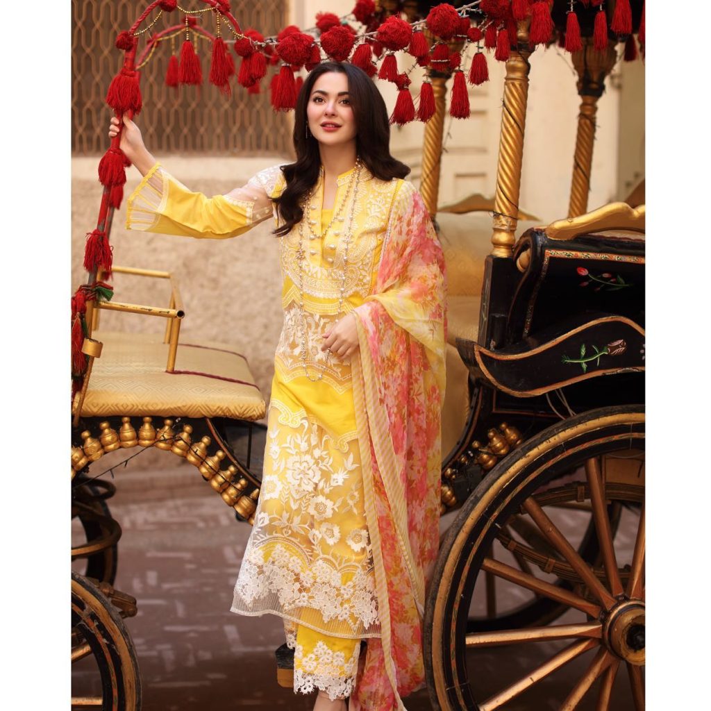 Hania Aamir Is A Stunner In Sable Vogue Lawn Collection 2022