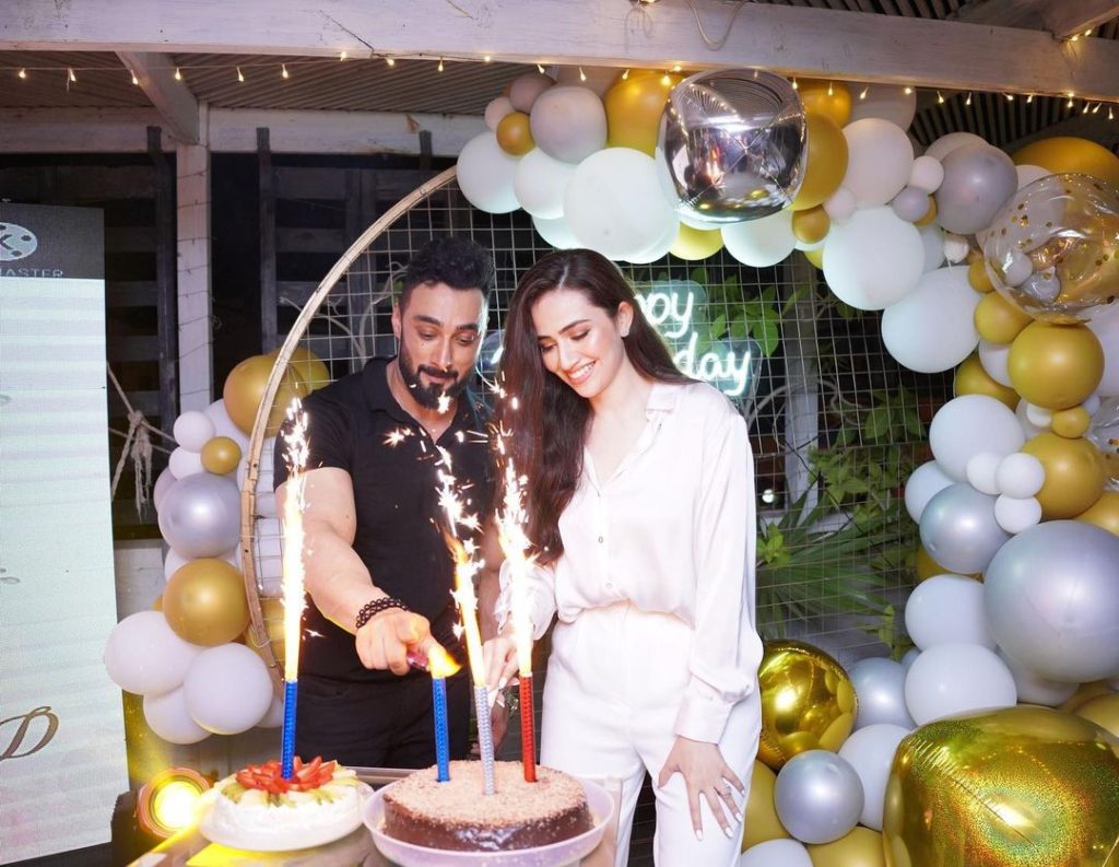 Top Pakistani Celebrities Wish Sana Javed On Her Birthday