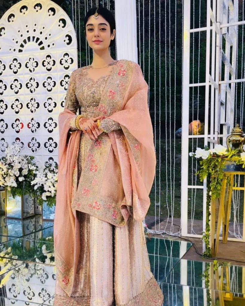 Sarah Khan And Noor Khan's Sister Aisha Khan's Wedding Reception-Pictures