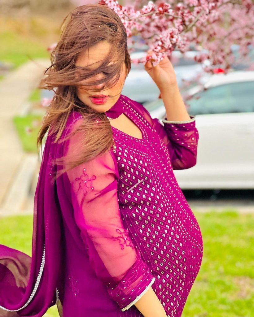 Mommy To Be Actress Zohreh Amir's Latest Pictures