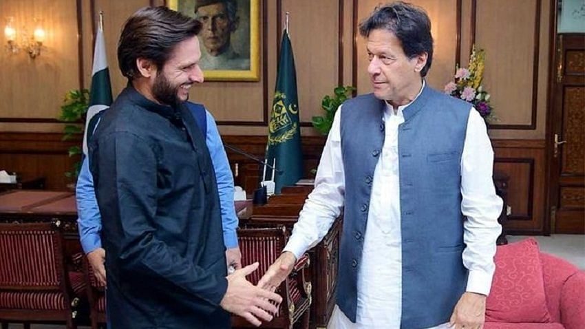 Shahid Afridi Gets Hate For Criticizing Imran Khan