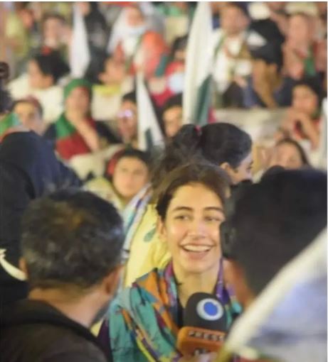 Celebrities Glimpses From Imran Khan’s Jalsa | The Viral Cat 