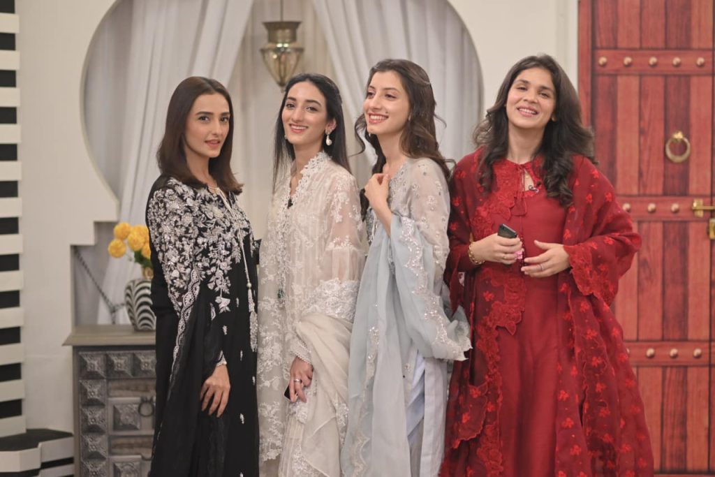 Sheikh Family And Shahroz Sabzwari With Their Cousins At GMP Shan-e-Suhoor