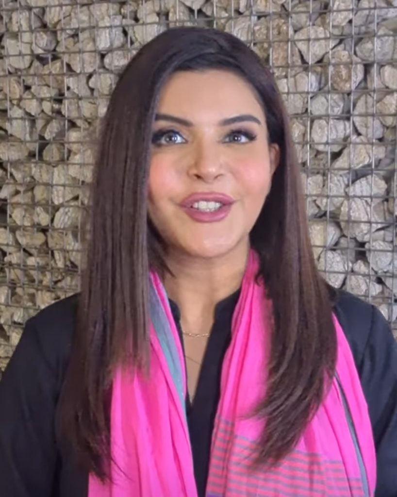 Nida Yasir's Lip Fillers Criticized by Public