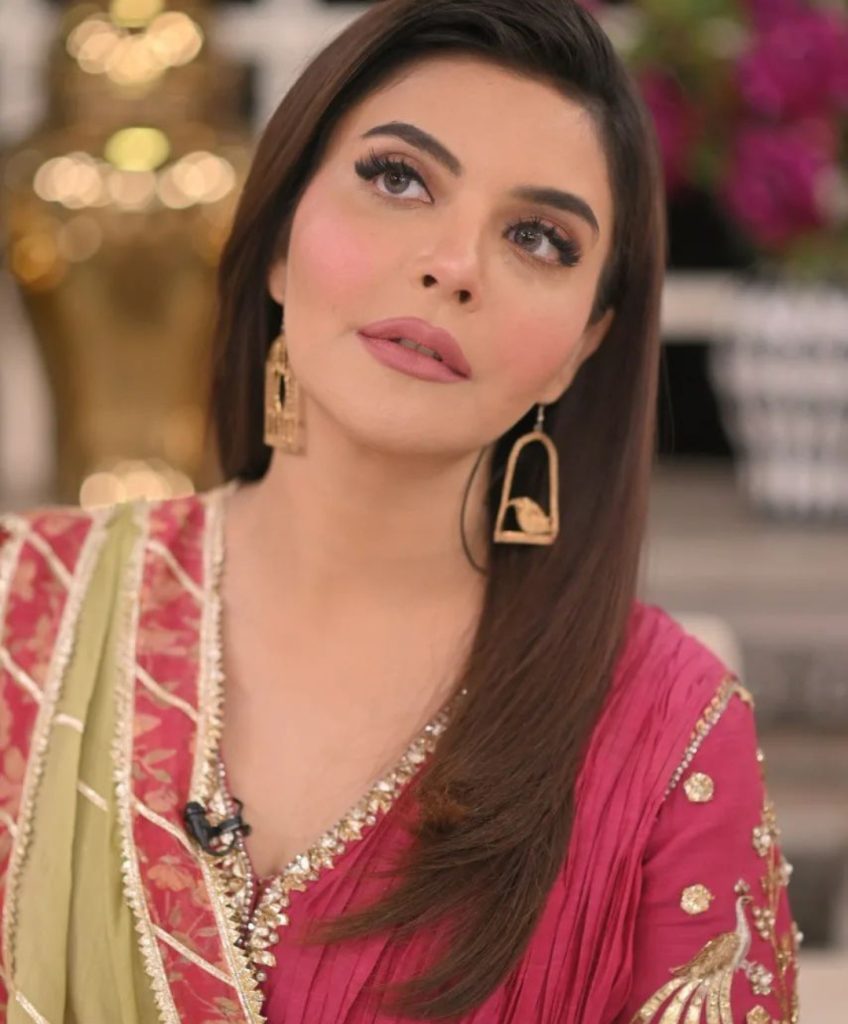 Nida Yasir's Lip Fillers Criticized by Public