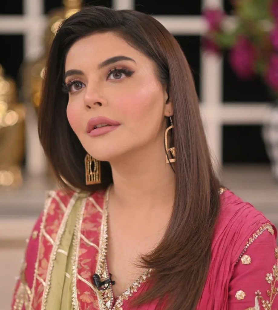 Nida Yasir's Lip Fillers Criticized by Public