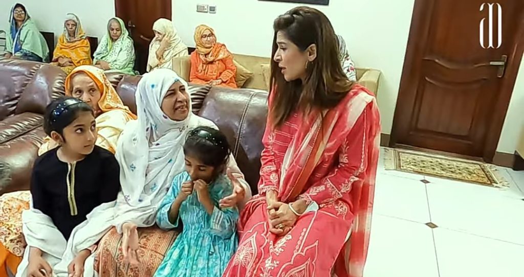 Ayesha Omar's Act Of Kindness in Ramadan Wins Hearts