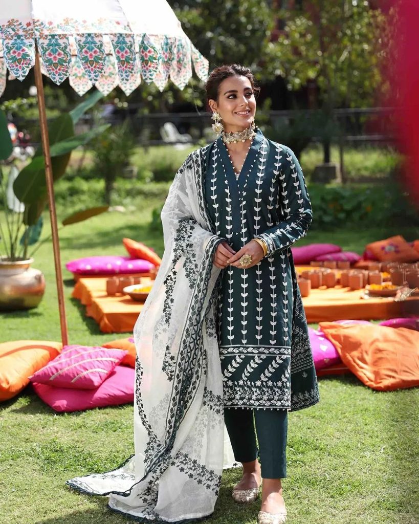 Cross Stitch Eid Collection’22 Featuring Iqra Aziz Reviewit.pk