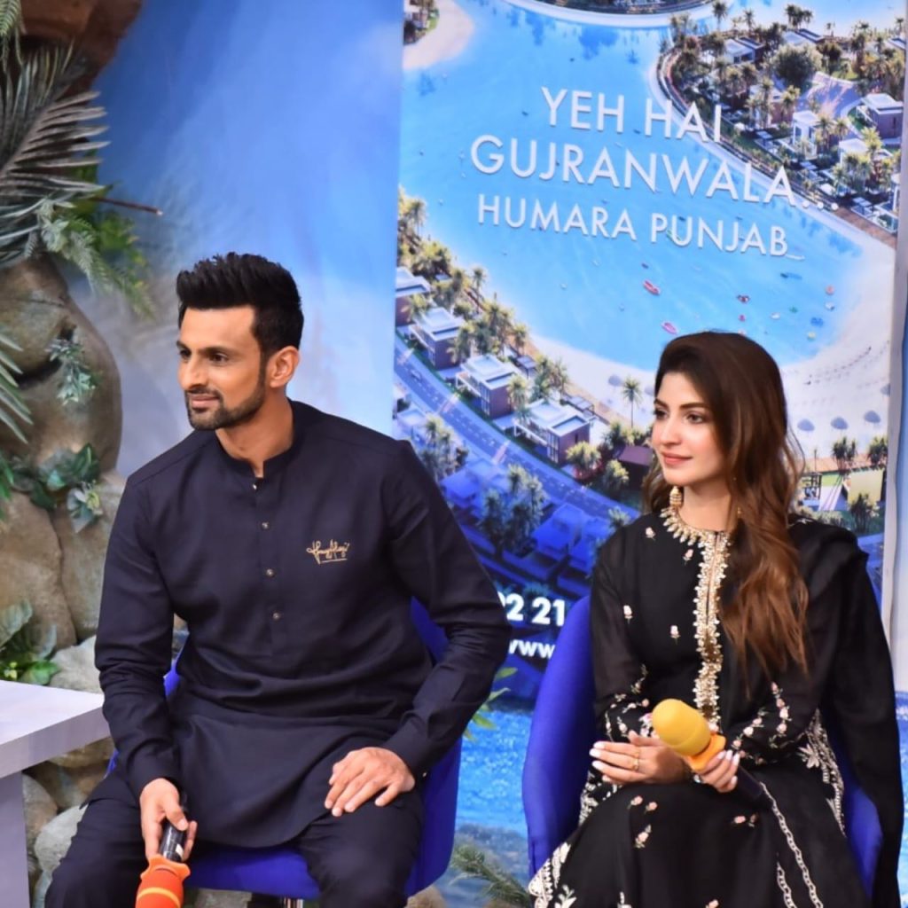 Shehroz Sabzwari, Sadaf Kanwal And Kinza Hashmi's Clicks From JPL