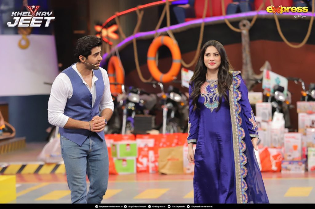 Neelam Muneer, Nida Yasir And Yasir Nawaz's Pictures From "Khel Kay Jeet"