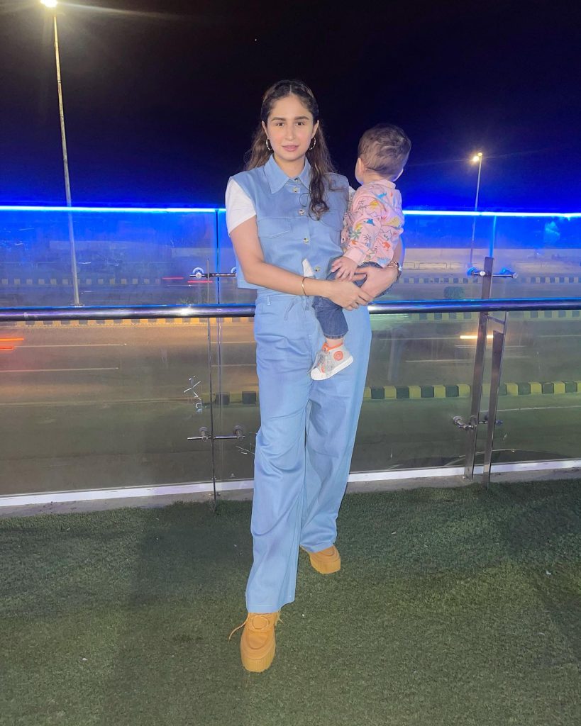 Actress Natalia Awais Adorable Family Pictures Reviewit.pk