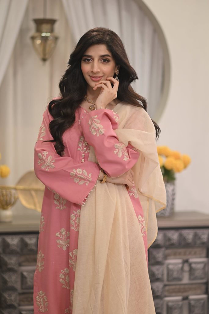 Urwa Hocane And Mawra's Alluring Clicks From GMP "Shan-e-Suhoor"