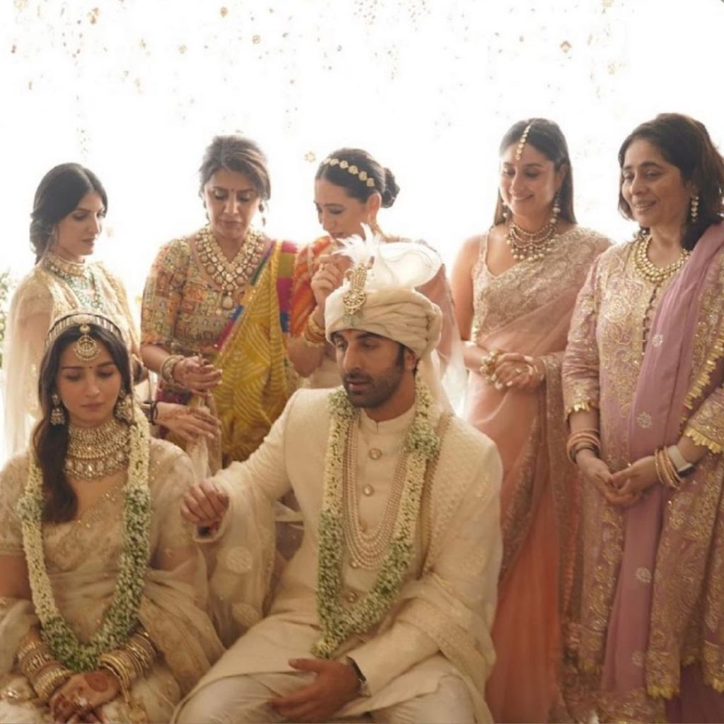 Ranbir Kapoor And Alia Bhatt Get Married-Pictures