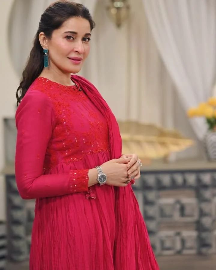 Price Of Shaista Lodhi's Worn Dress in Shaan E Suhoor