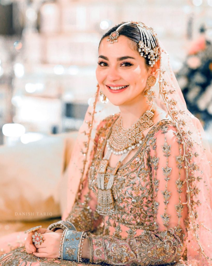 Details Of Hania Aamir's Beautiful Bridal Dress From Mere Humsafar