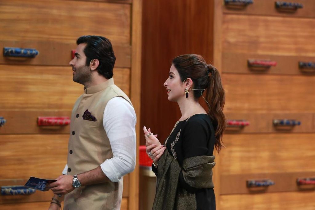 Kinza Hashmi Beautiful Pictures With Sheheryar Munawar From Show