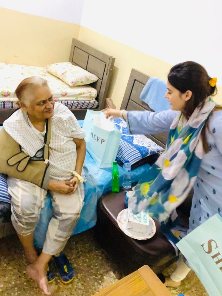 Minal Khan and Ahsan Mohsin's Iftar With Old Age Home Residents