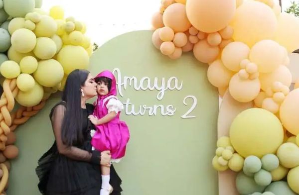 Sanam Baloch Latest Beautiful Pictures With Daughter Amaya