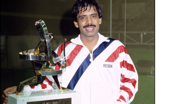 Jahangir Khan Talks About His Unbeaten Career & Controversies | Reviewit.pk