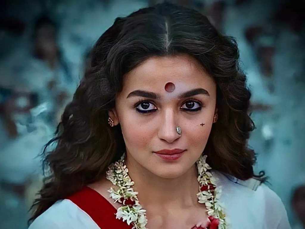 Pakistani Actors Praise Alia Bhatt in Gangu Bai Kathiawadi