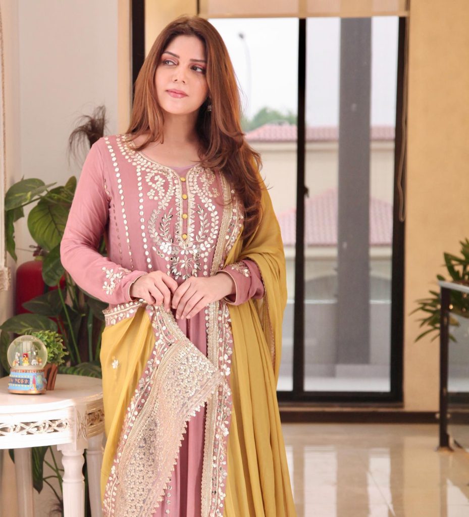 Best Dressed Pakistani Celebrities on Eid 2022