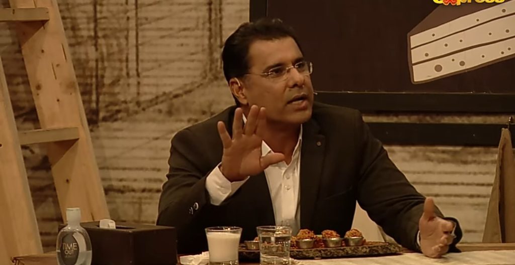 Waqar Younis Talks About Cheating With Ball For Reverse Swing