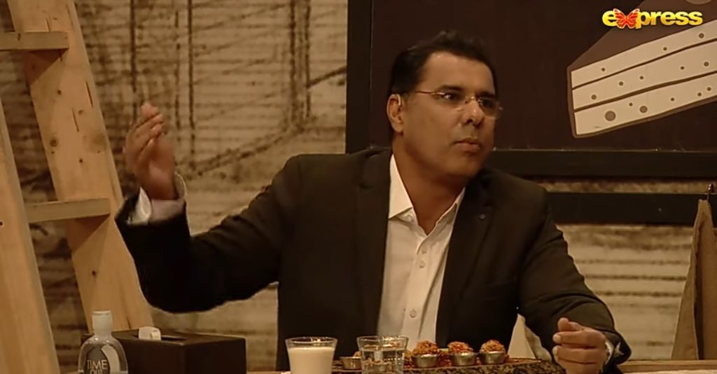 Waqar Younis Talks About Cheating With Ball For Reverse Swing