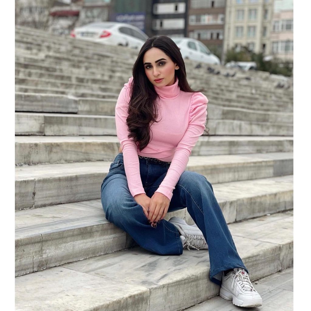 Actress Inaya Khans Captivating Clicks From Turkey Reviewitpk