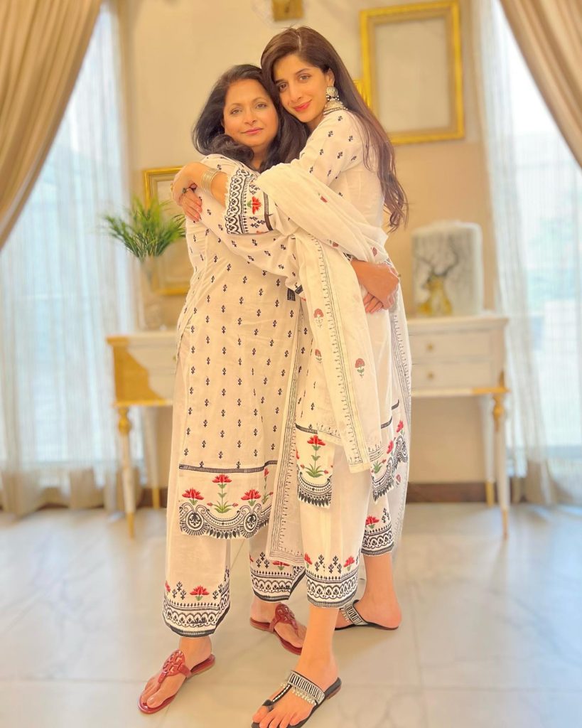 Mawra Hocane Eid Pictures With Her Family