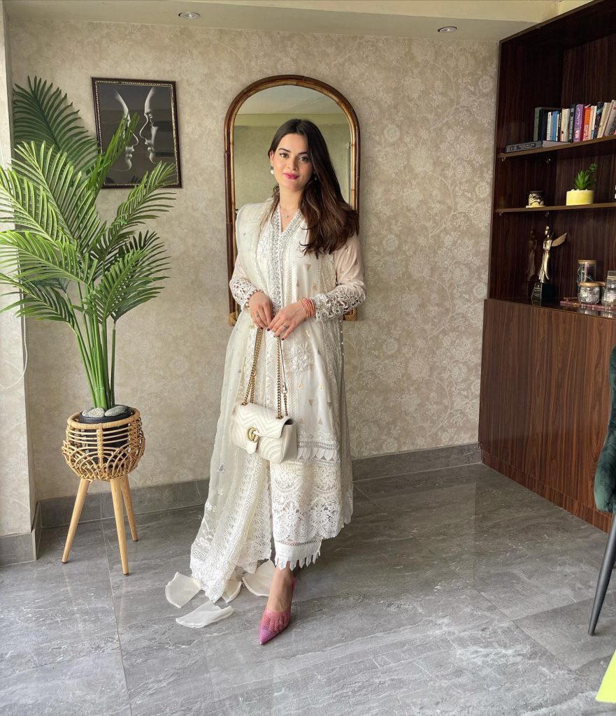 Best Dressed Pakistani Celebrities on Eid 2022