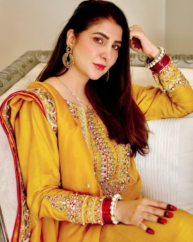Best Dressed Pakistani Celebrities on Eid 2022