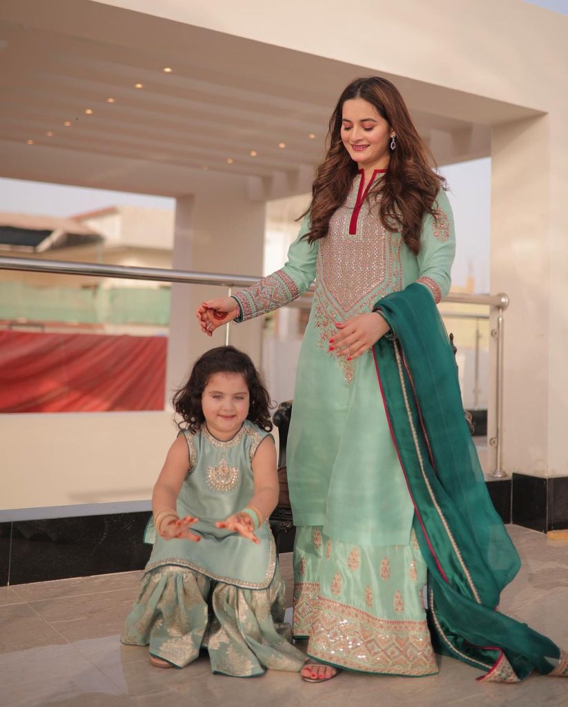 Pakistani Celebrities Twinning With Their Kids & Family Members